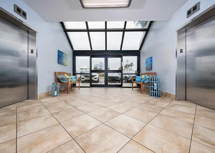 Apartment Island Winds East 309 *