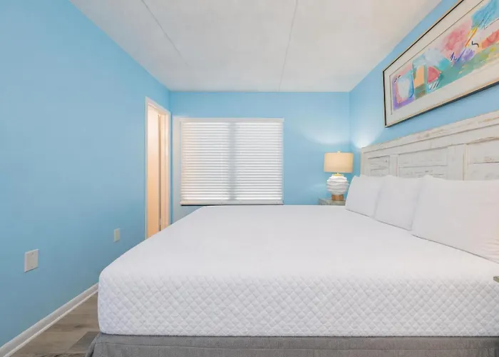 Apartment Island Winds East 309